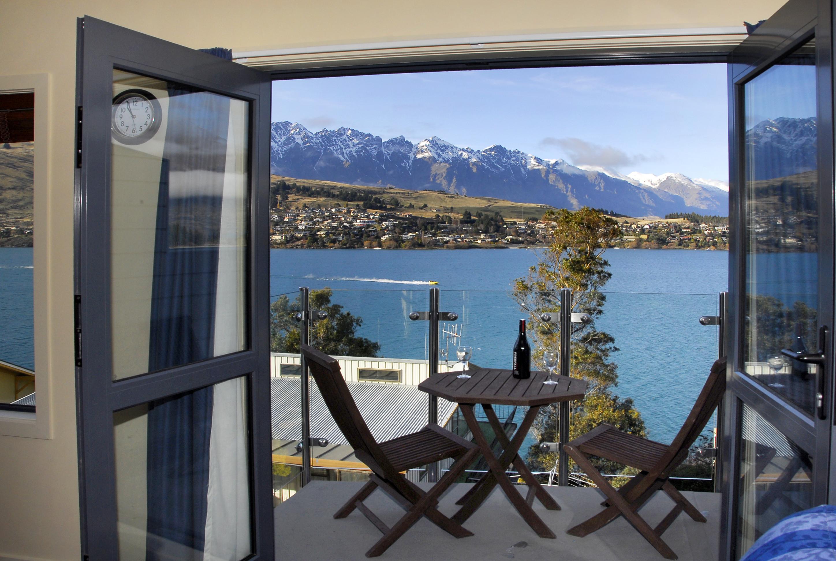 Aparthotel Mantra The Point 4*