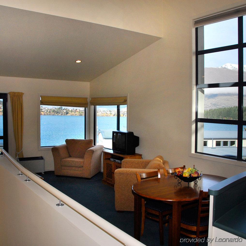 Aparthotel Breakfree The Point 4*